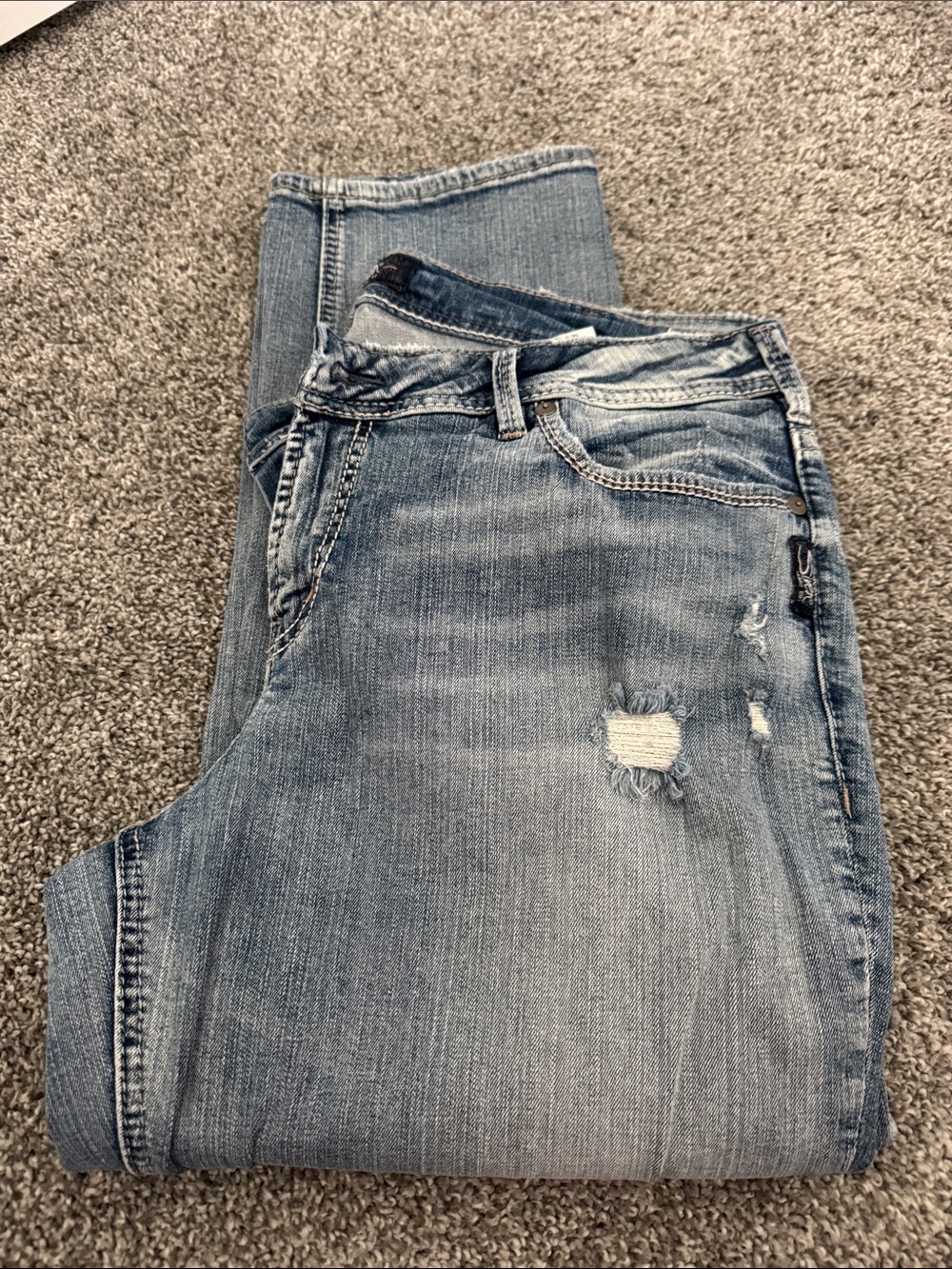 Light Wash Distressed Denim Jean capris